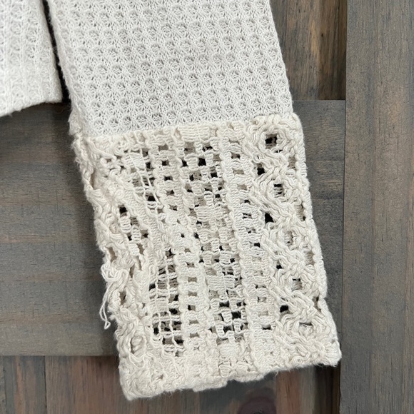 Lucky Brand knit long sleeve - Picture 2 of 4